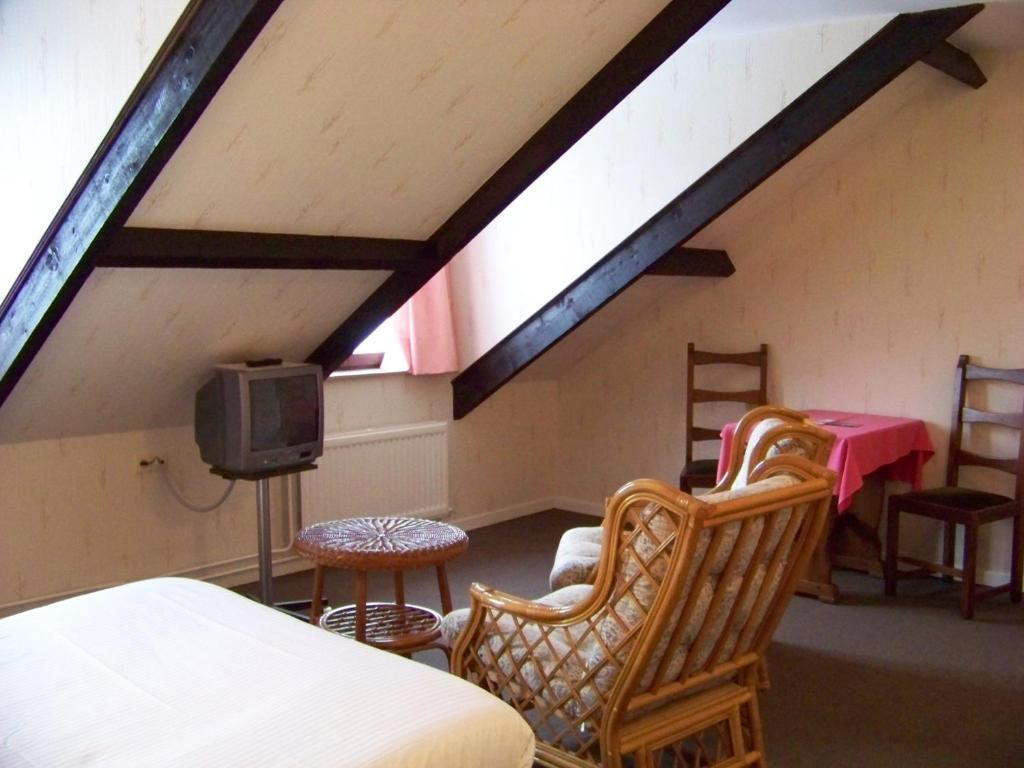 Auberge Le Vieux Moulin Bouillon Phòng bức ảnh